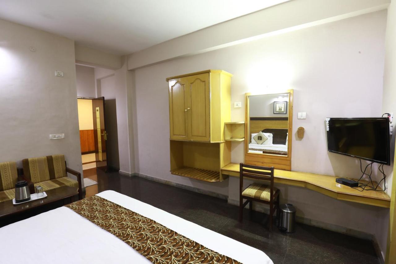 Hotel Mayas Tiruchirappalli Экстерьер фото