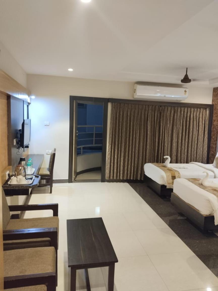 Hotel Mayas Tiruchirappalli Экстерьер фото