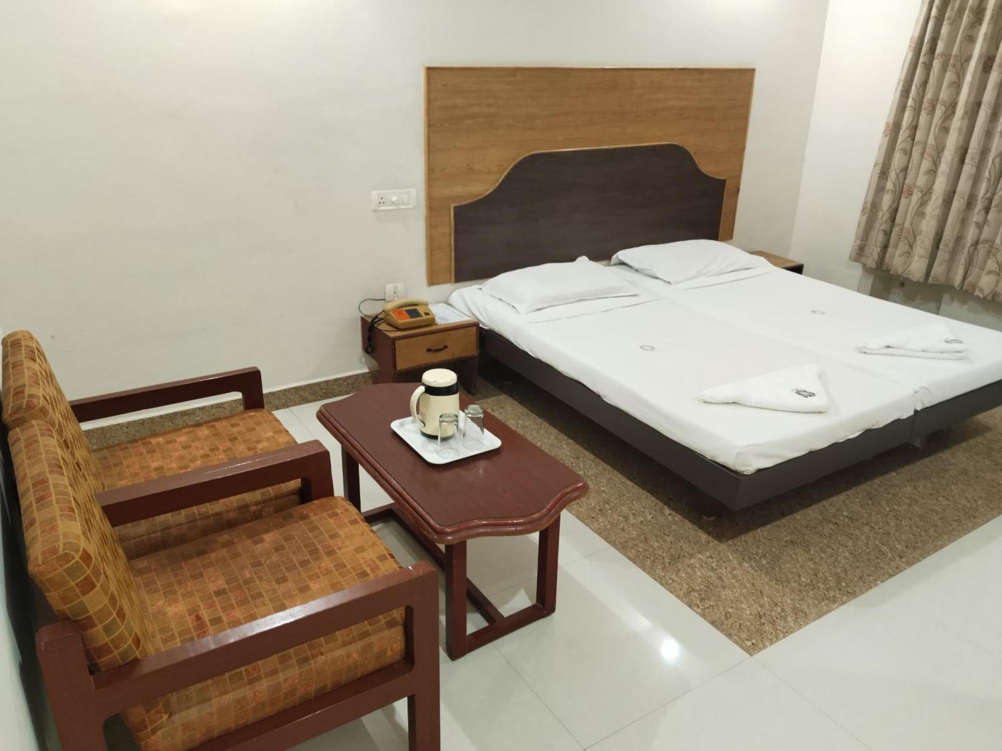 Hotel Mayas Tiruchirappalli Экстерьер фото